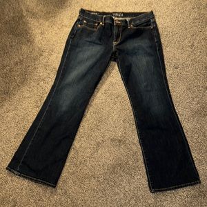 Size 12 / 31 Lucky Brand Boot Cut sweet & low Ankle Jeans. Inseam 28in